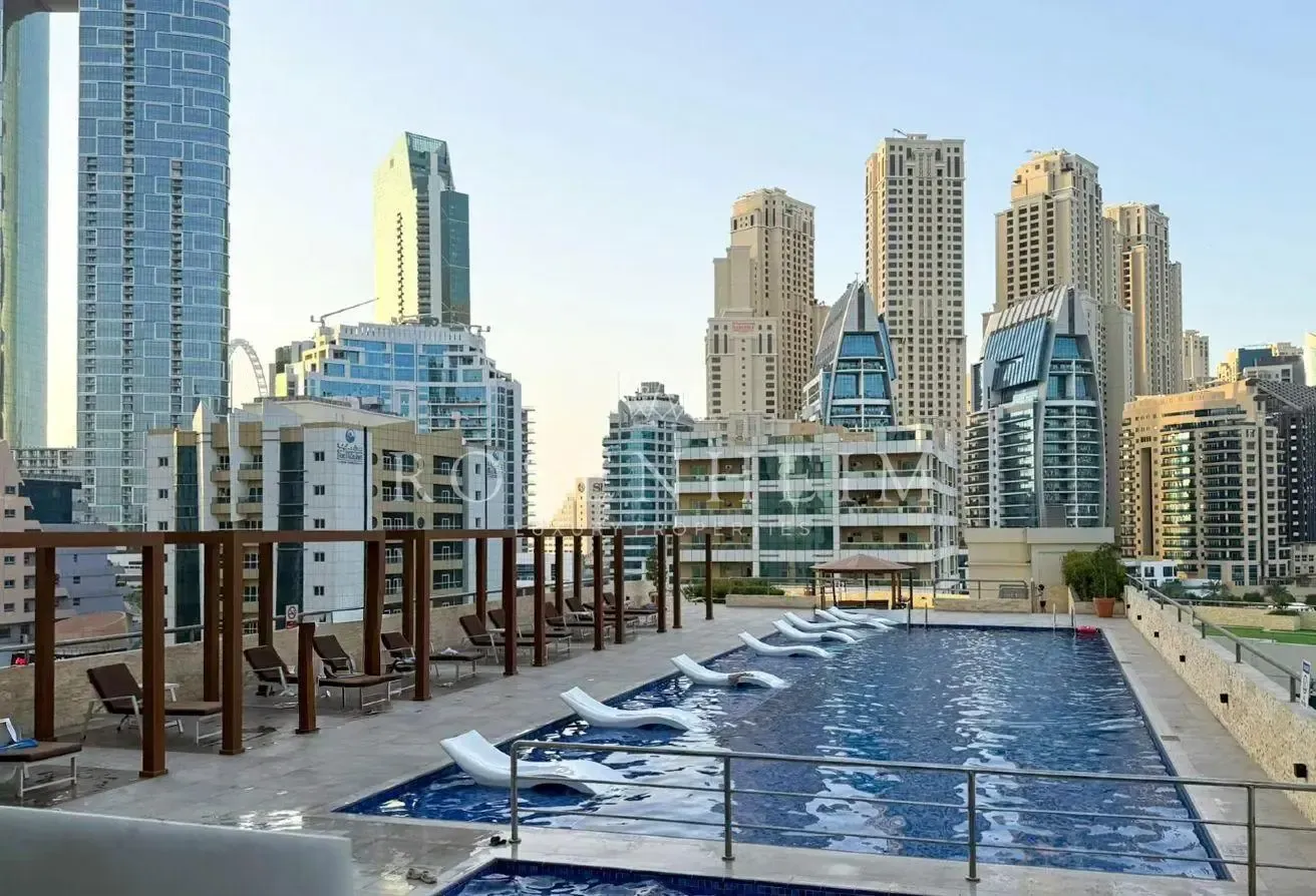 Upgraded Unit | Tenanted | Central Access | Modern