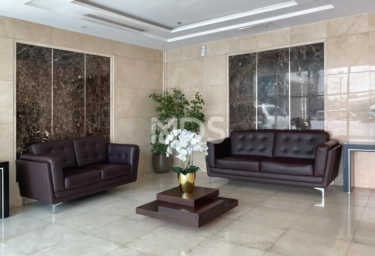 Upgraded Unit Large Layout Furnished Renovated