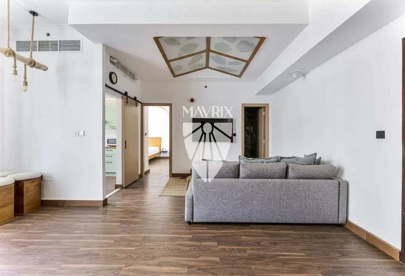 Prime Location | Vacant | Upgraded Apartment