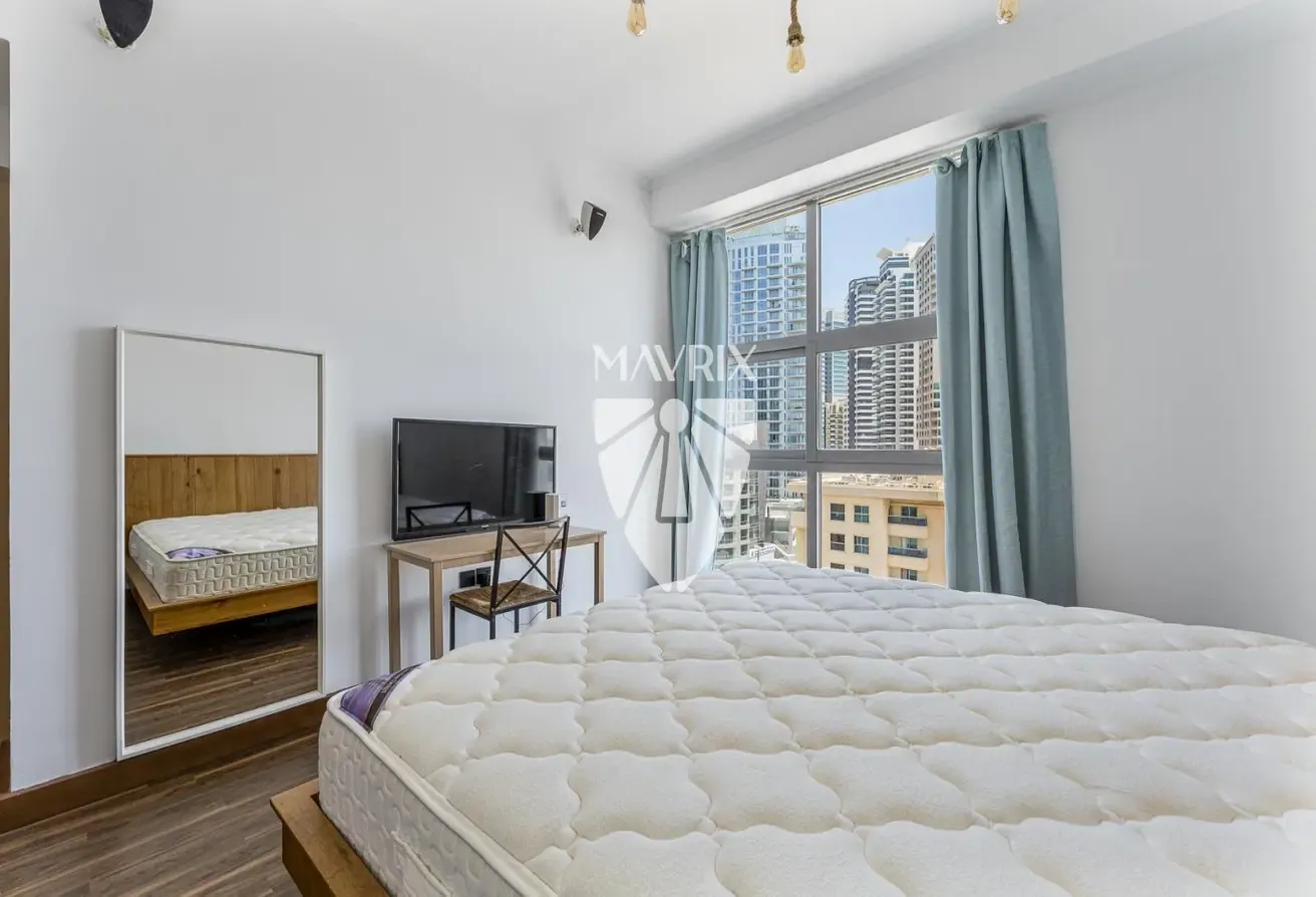 Prime Location | Vacant | Upgraded Apartment