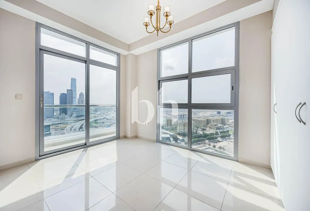Upgraded | Vacant | Partial Marina View
