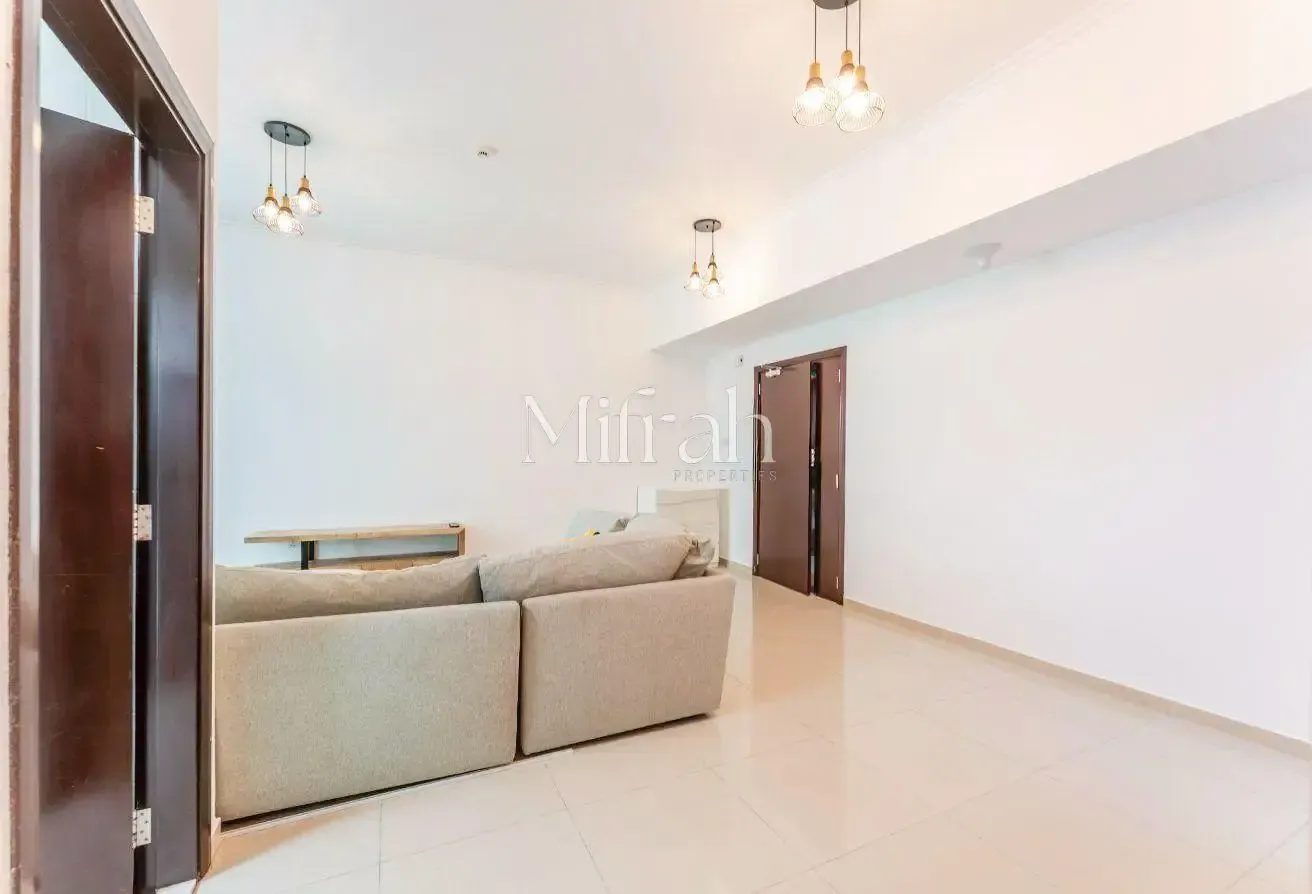 Biggest 1BR | Great Price | Vacant on transfer