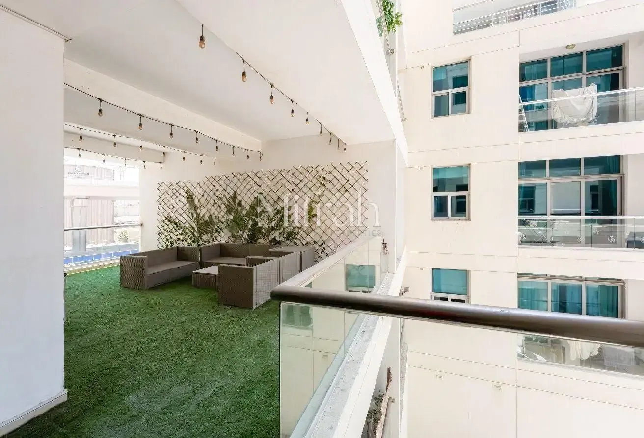 Biggest 1BR | Great Price | Vacant on transfer