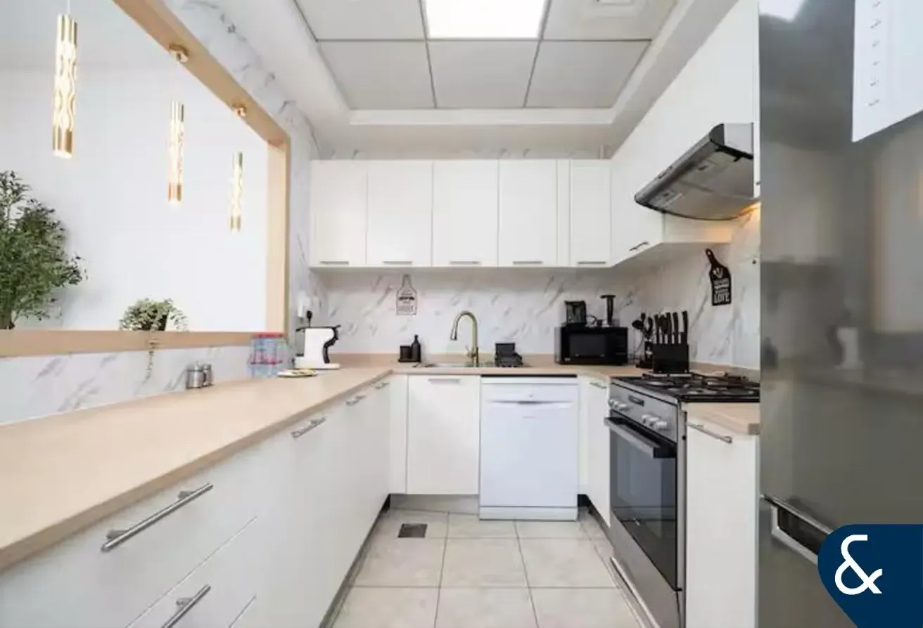 Amazing View | Upgraded | 2 Covered Parking