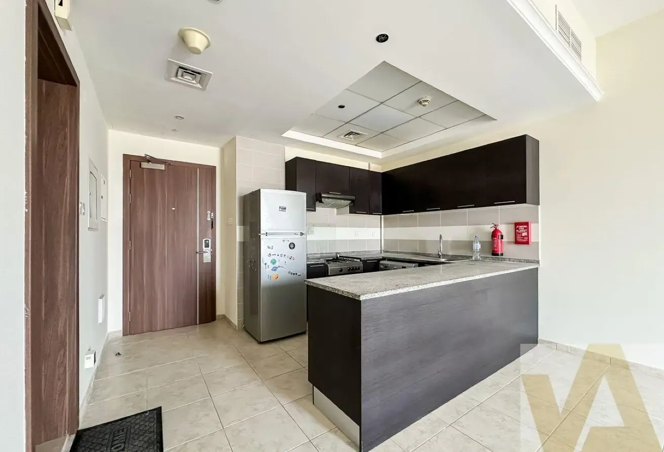 Bright 1BHK |Open Kitchen |High Floor | Rented