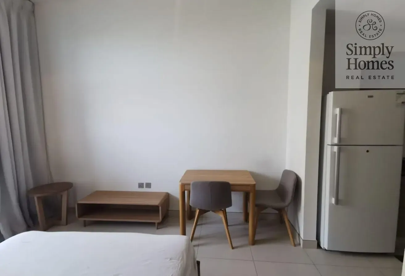 HOT STUDIO/ FURNISHED/INVESTOR DEAL