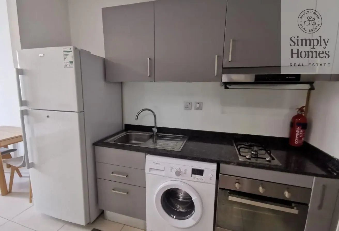 HOT STUDIO/ FURNISHED/INVESTOR DEAL