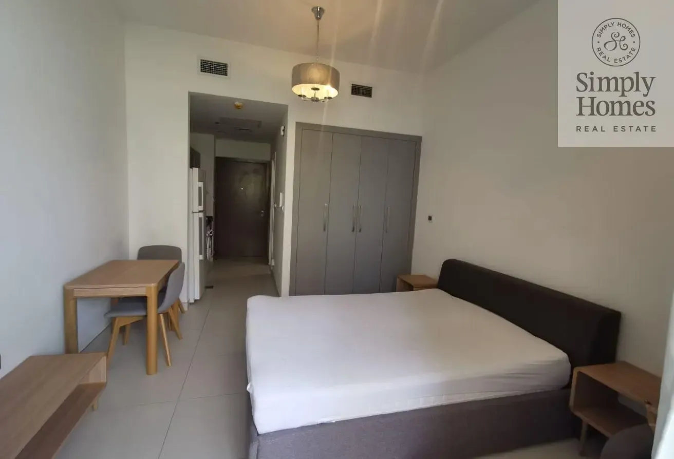 HOT STUDIO/ FURNISHED/INVESTOR DEAL