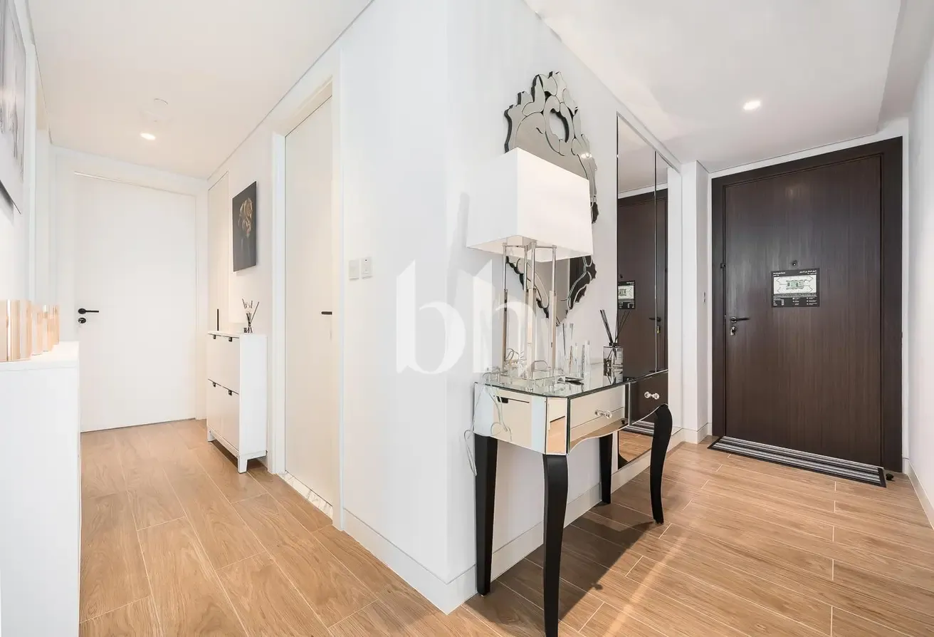 7.50% NET ROI | Rare | High Floor | Stunning Views