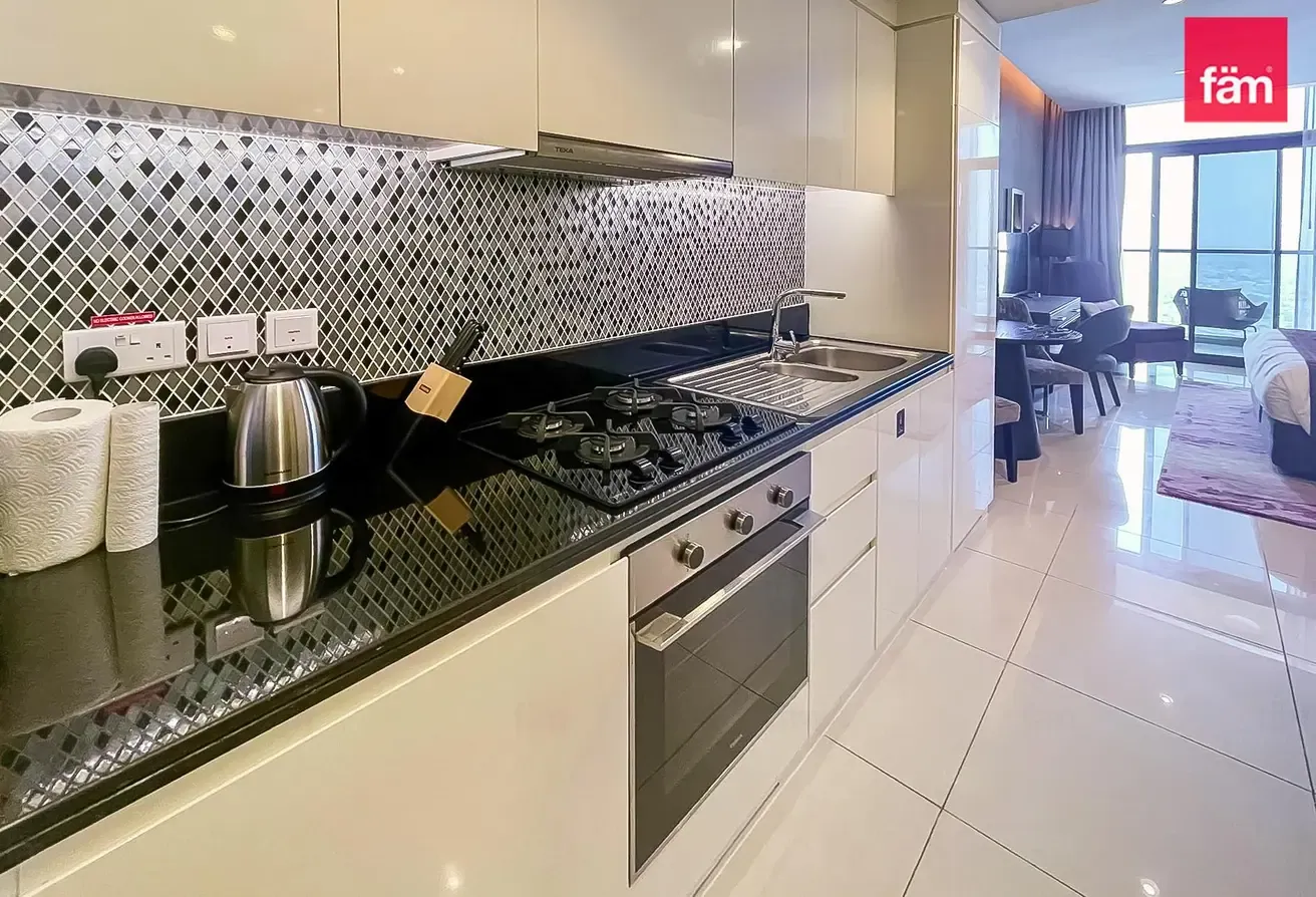 Mid floor | Furnished | Investment deal
