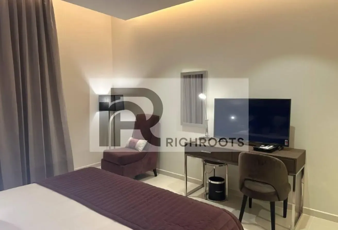 MODERN AND ULTRA-LUXURIOUS * PRIME LOCATION