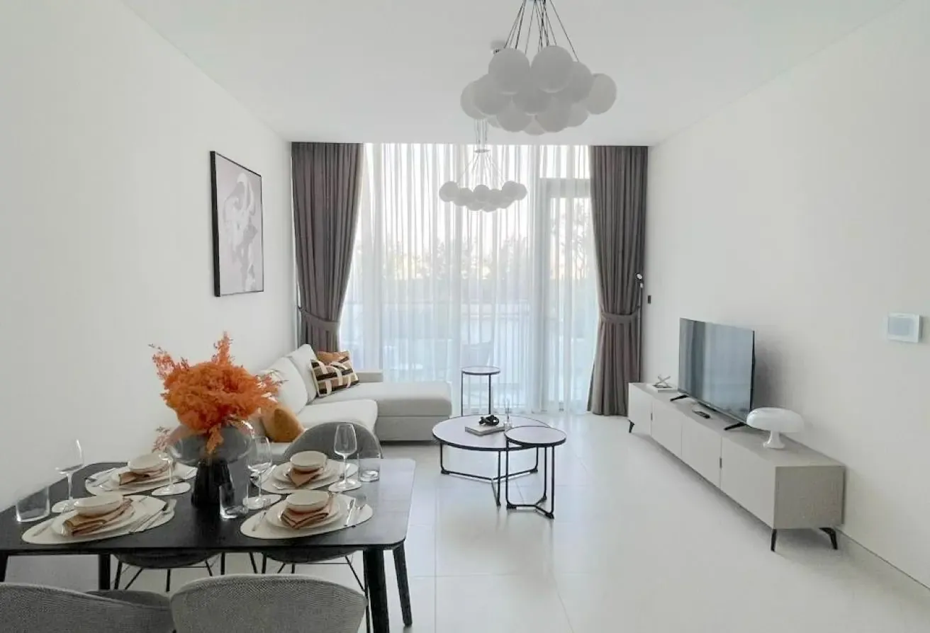 VACANT-Furnished-Direct Courtyard Access -Lagoon