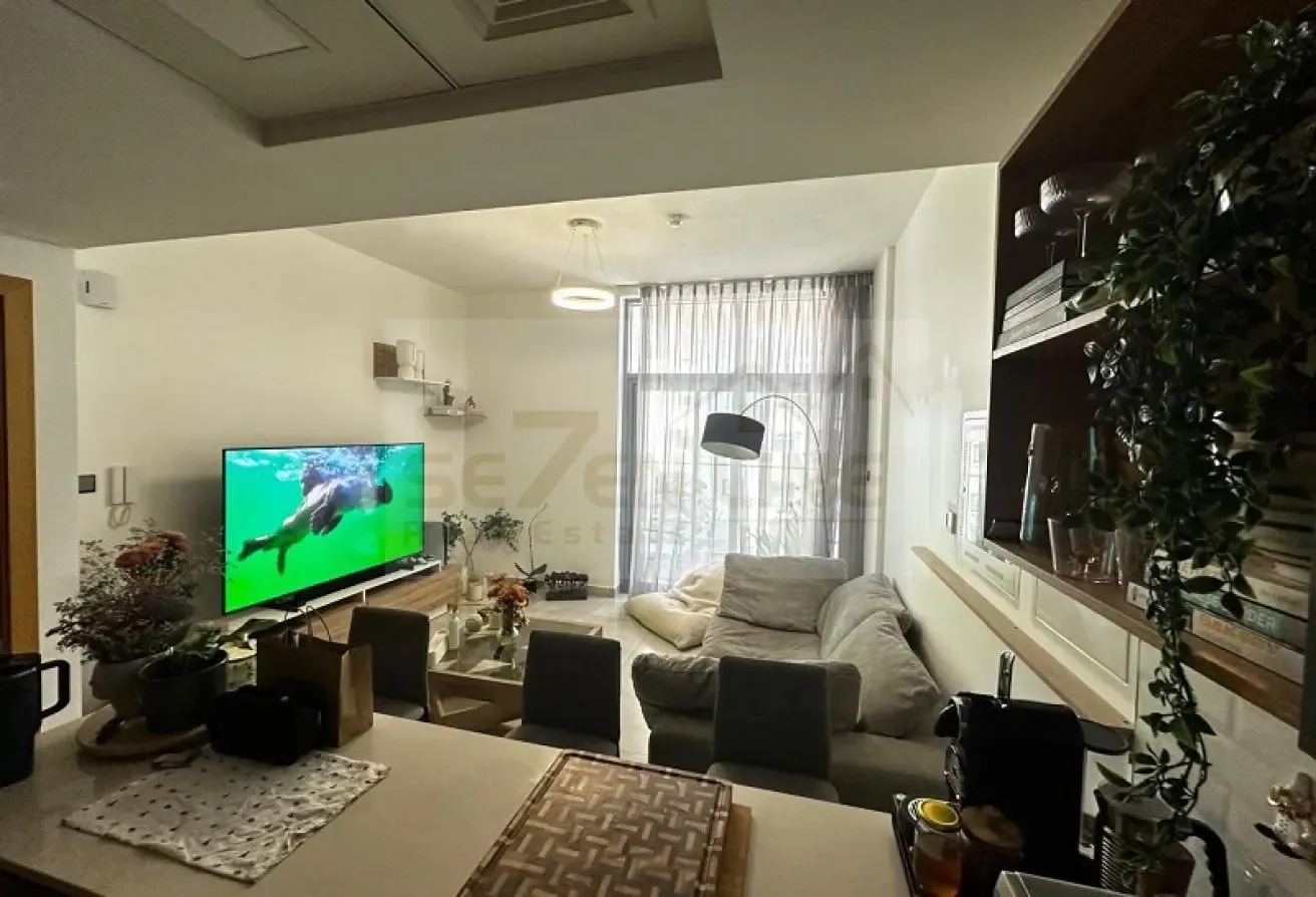 Vacant | Fully Furnished | Pool View |
