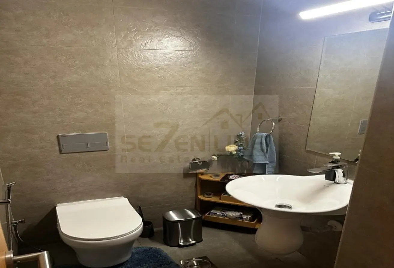 Vacant | Fully Furnished | Pool View |