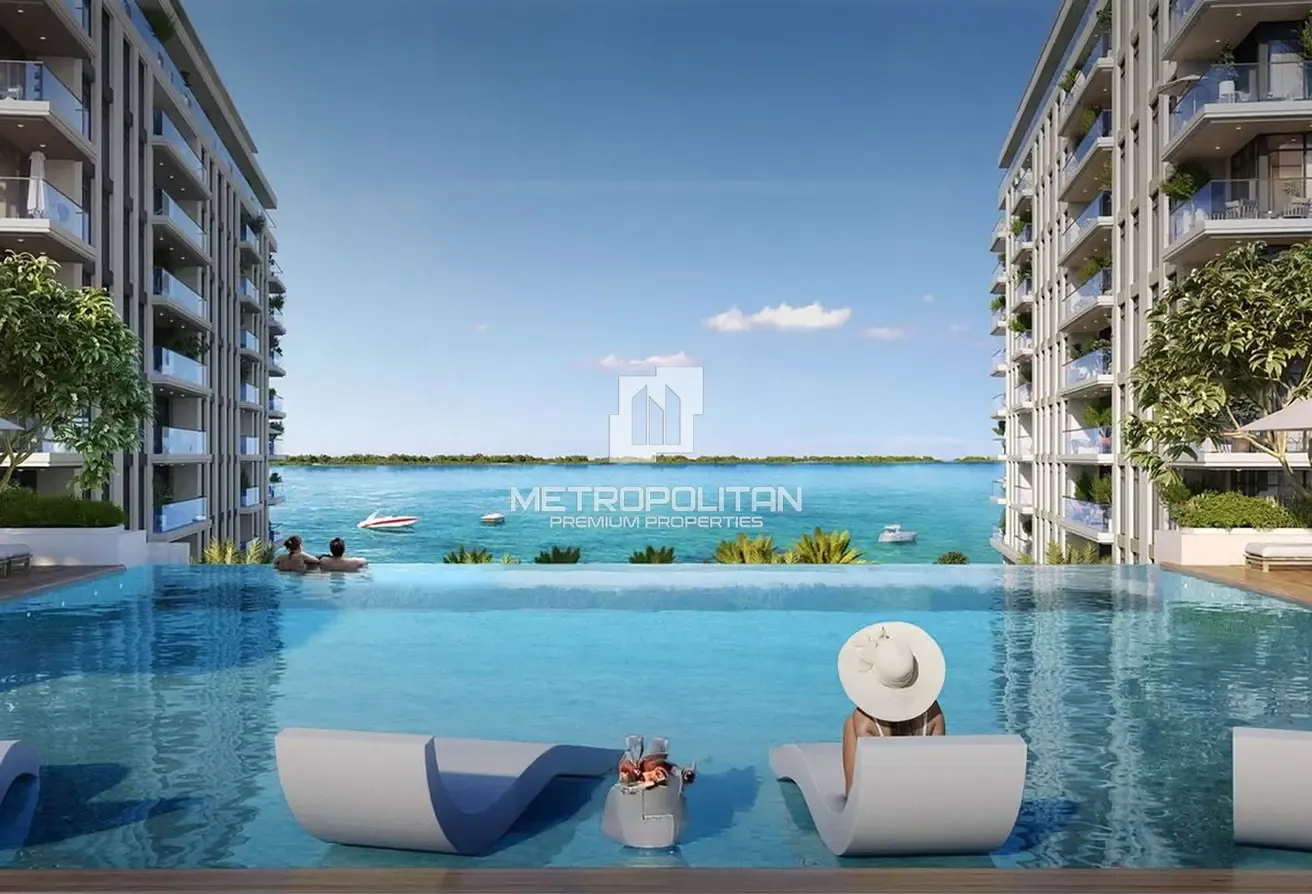 Boulevard View | Large Layout | Mid Floor