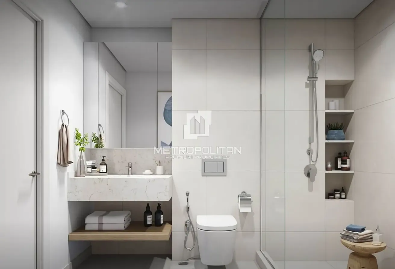 Boulevard View | Large Layout | Mid Floor