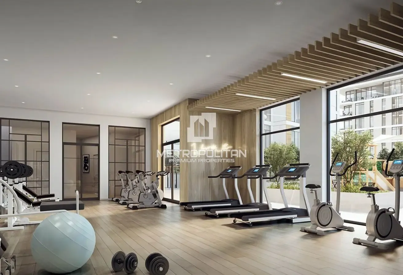 Boulevard View | Large Layout | Mid Floor