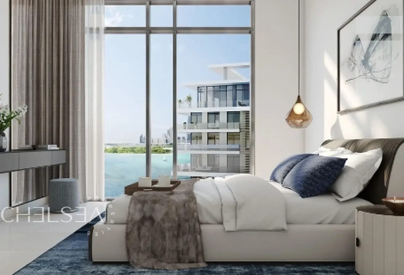 WATERFRONT LIVING | PRIME LOCATION | LOW RISE BLDG