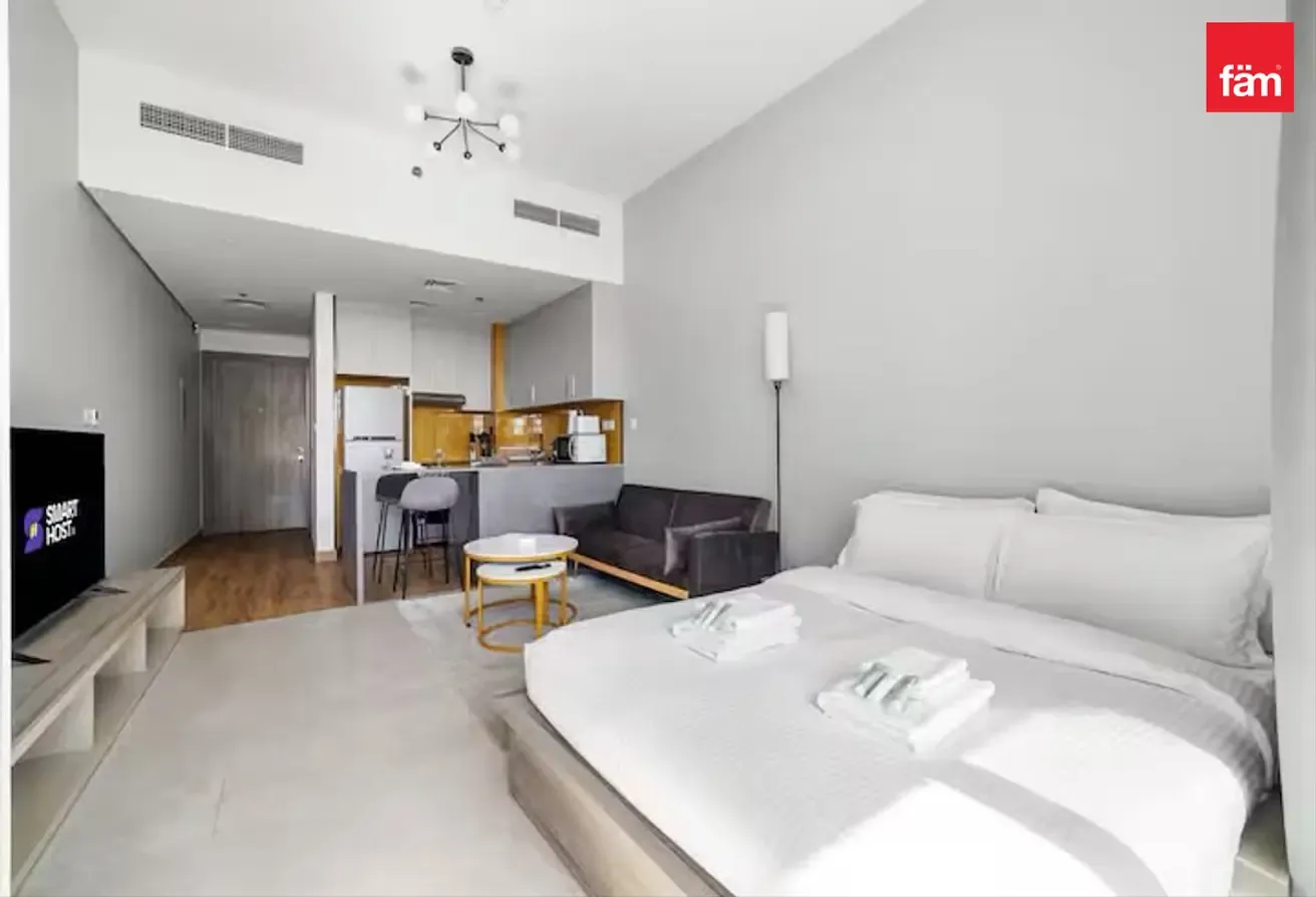 Fully Furnished L Prime Location L High Floor