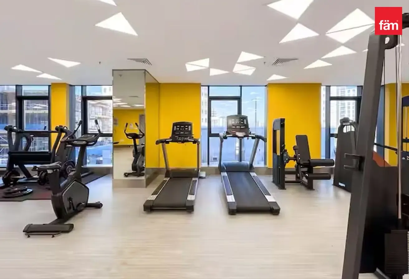 Fully Furnished L Prime Location L High Floor