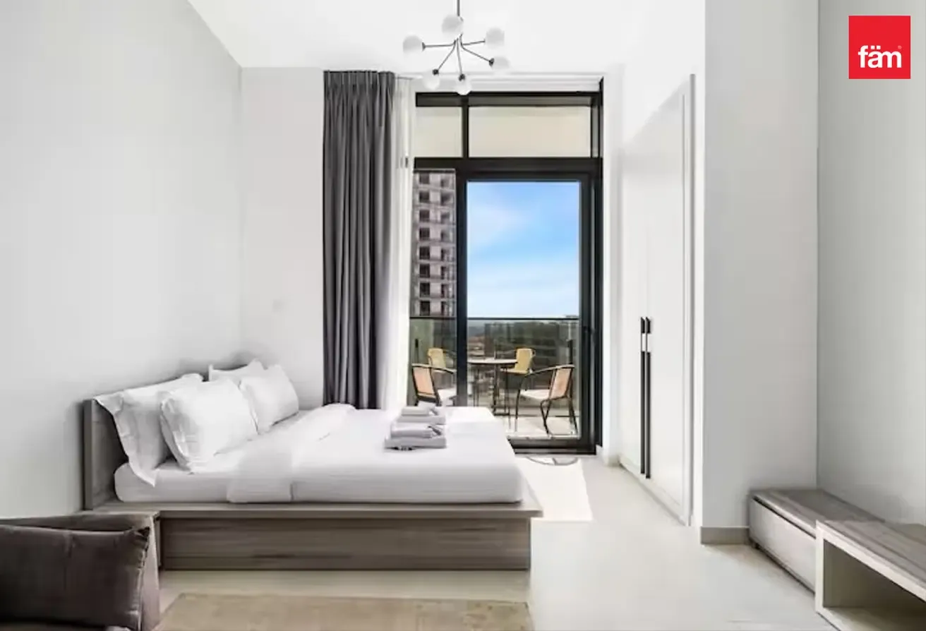Fully Furnished L Prime Location L High Floor