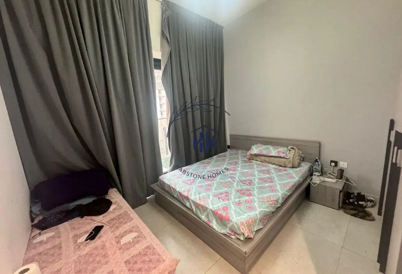 MID FLOOR | FULLY UPGRADED | VACANT