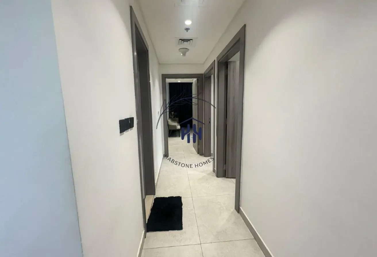 MID FLOOR | FULLY UPGRADED | VACANT