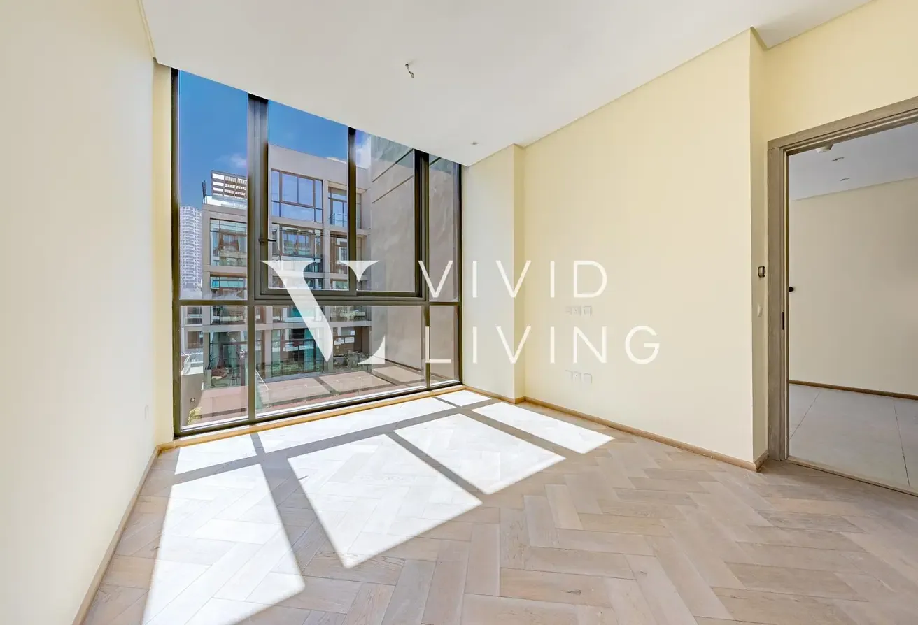 Vacant | Pool View | Prime Location