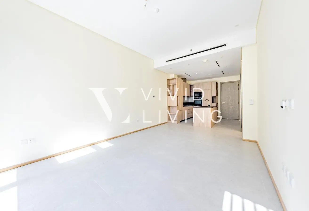 Vacant | Pool View | Prime Location