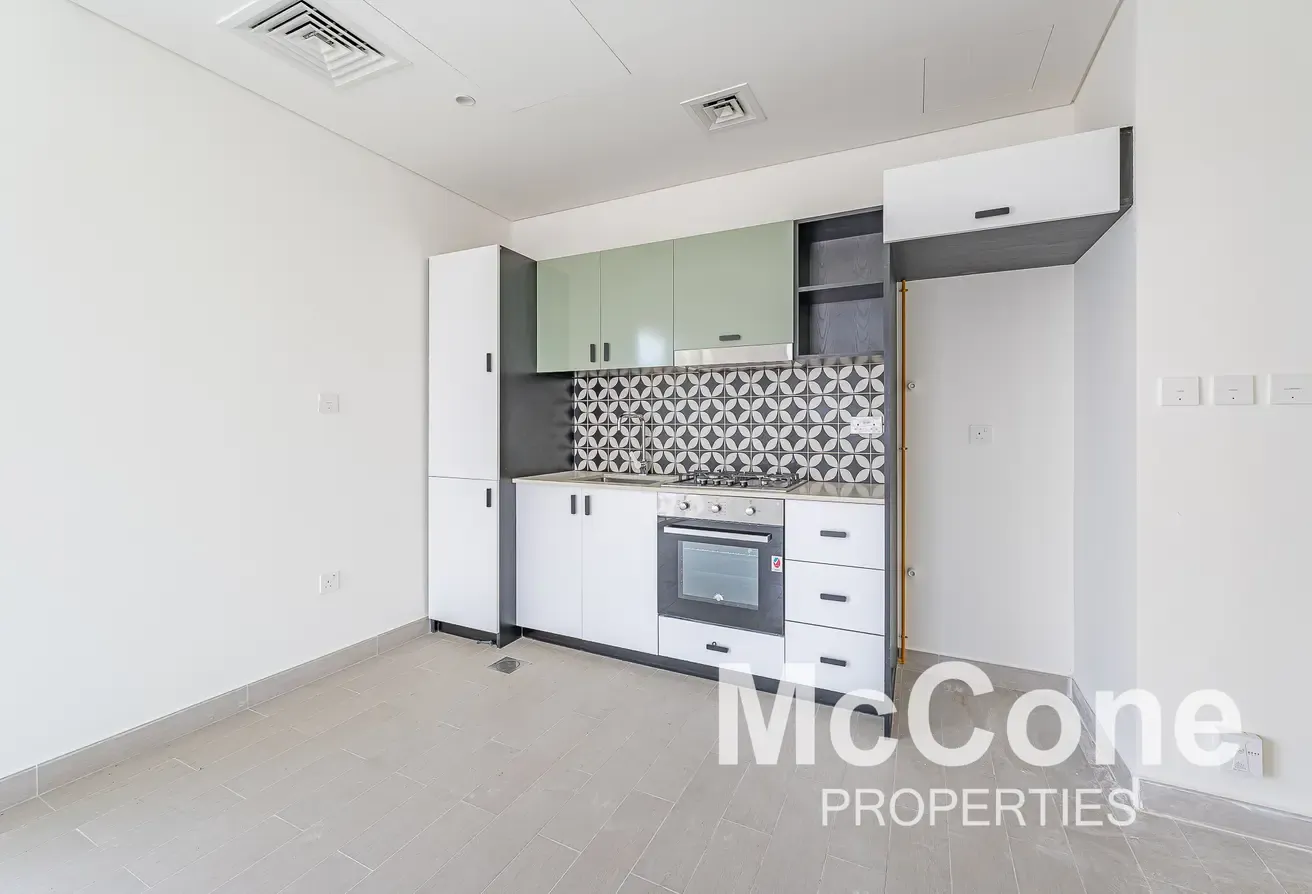 Corner Unit | Vastu  Compliance | Vacant