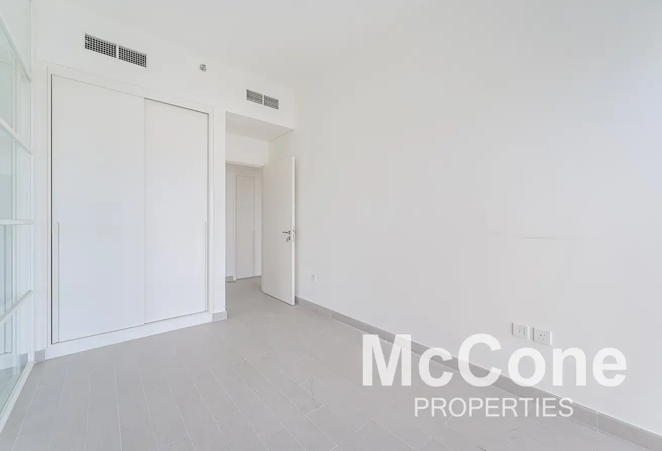 Corner Unit | Vastu  Compliance | Vacant