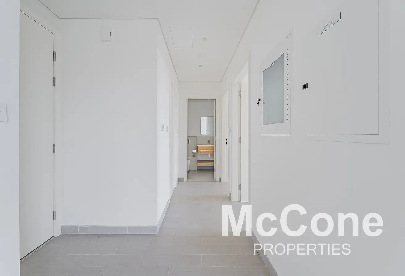 Corner Unit | Vastu  Compliance | Vacant