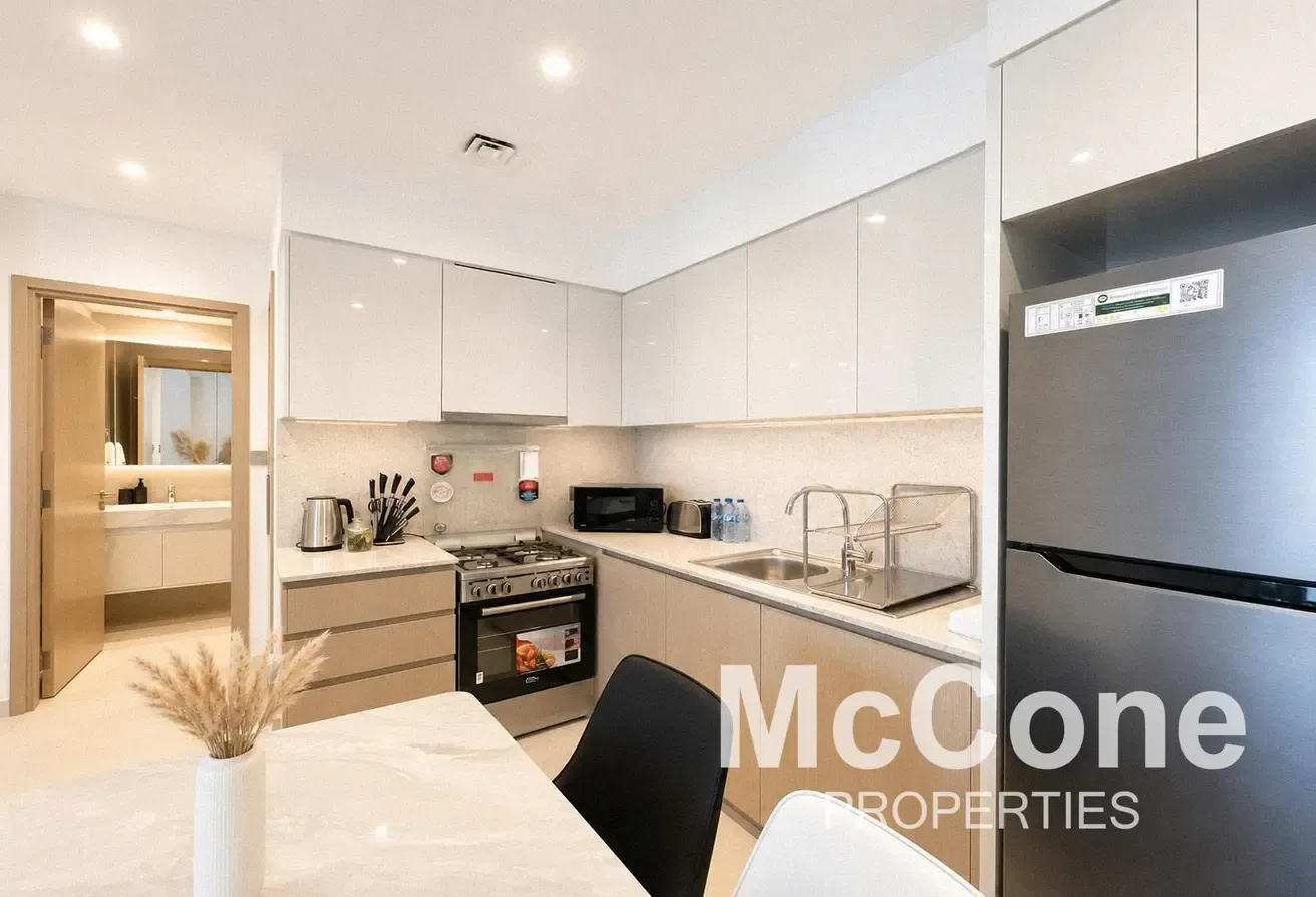 VOT | Upgraded and Furnished | Mid Floor