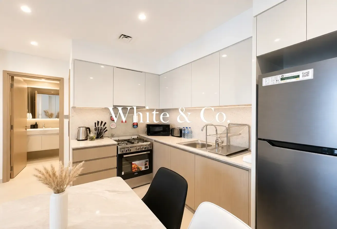Fully Furnished | Mid Floor | Canal View