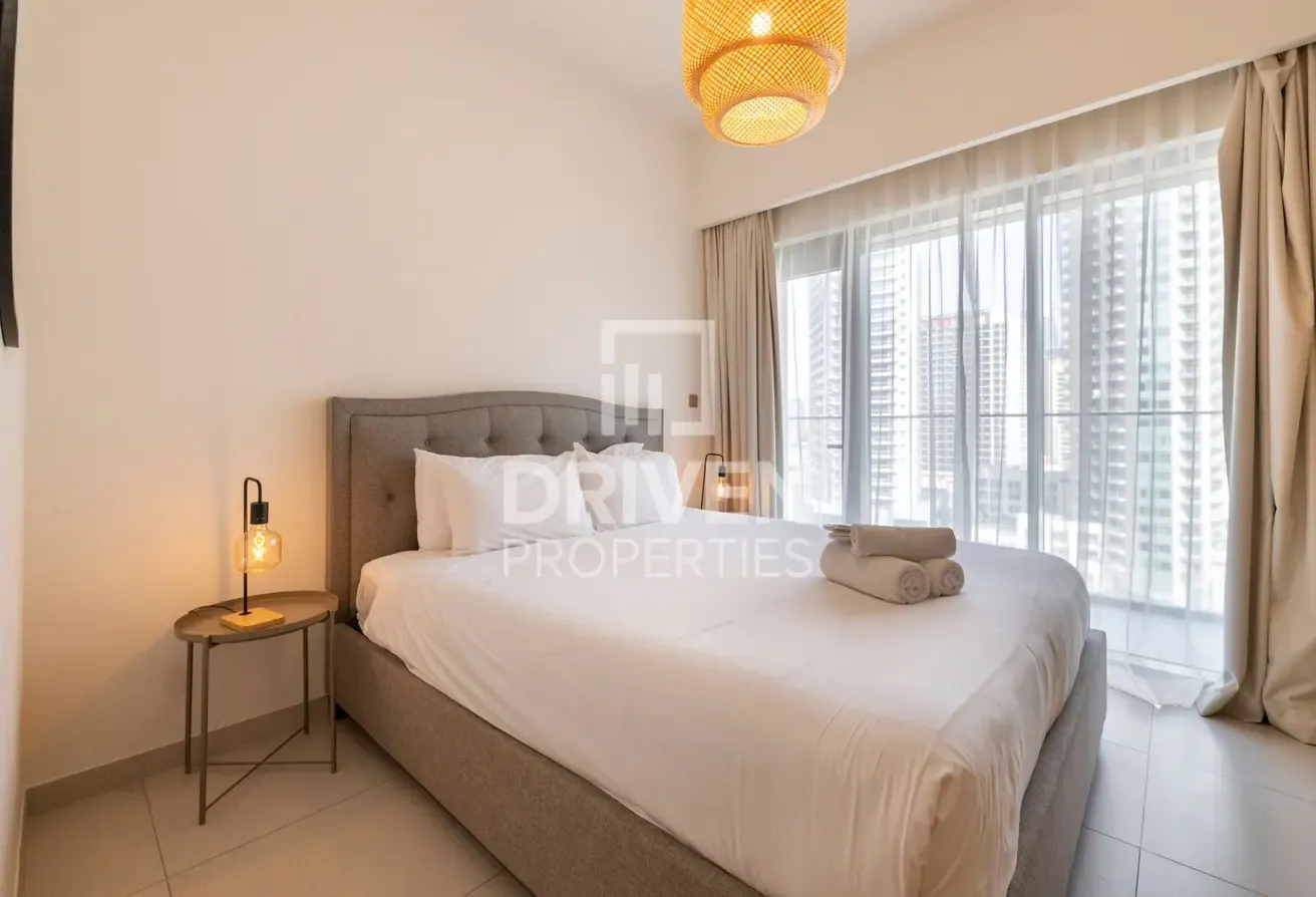 Mid Floor | Elegant Apartment | Great Location