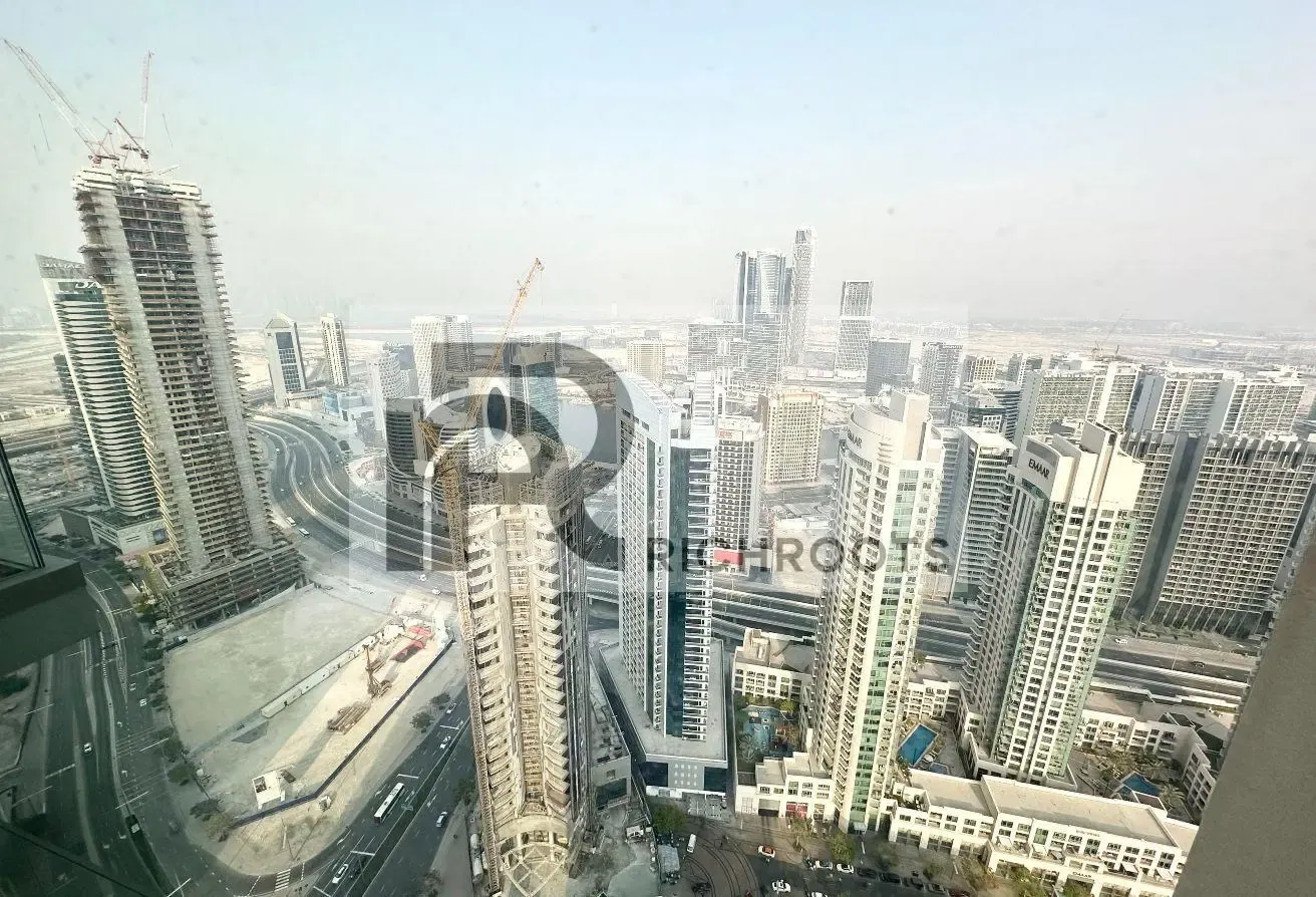 SLEEK AND MODERN | ELEGANTLY FURNISHED | HIGHFLOOR
