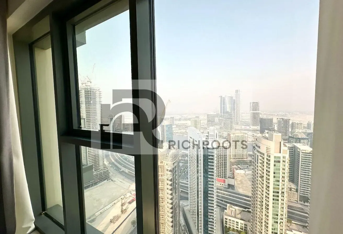 SLEEK AND MODERN | ELEGANTLY FURNISHED | HIGHFLOOR