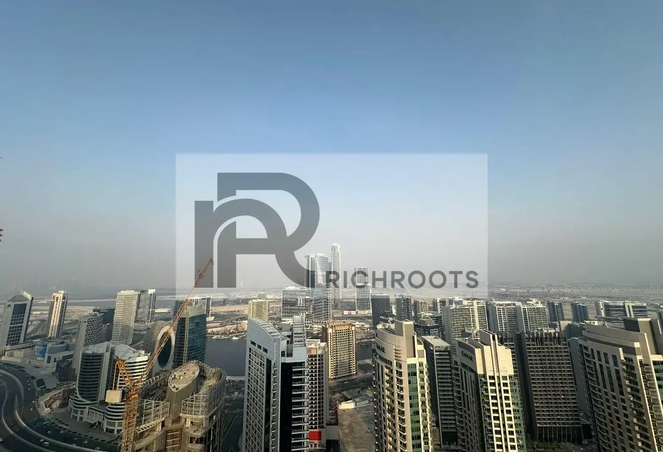 SLEEK AND MODERN | ELEGANTLY FURNISHED | HIGHFLOOR