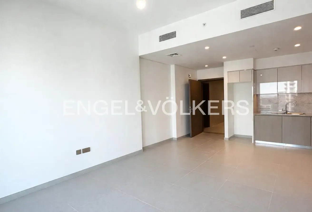High Floor | Fully Furnished | Vacant on Transfer