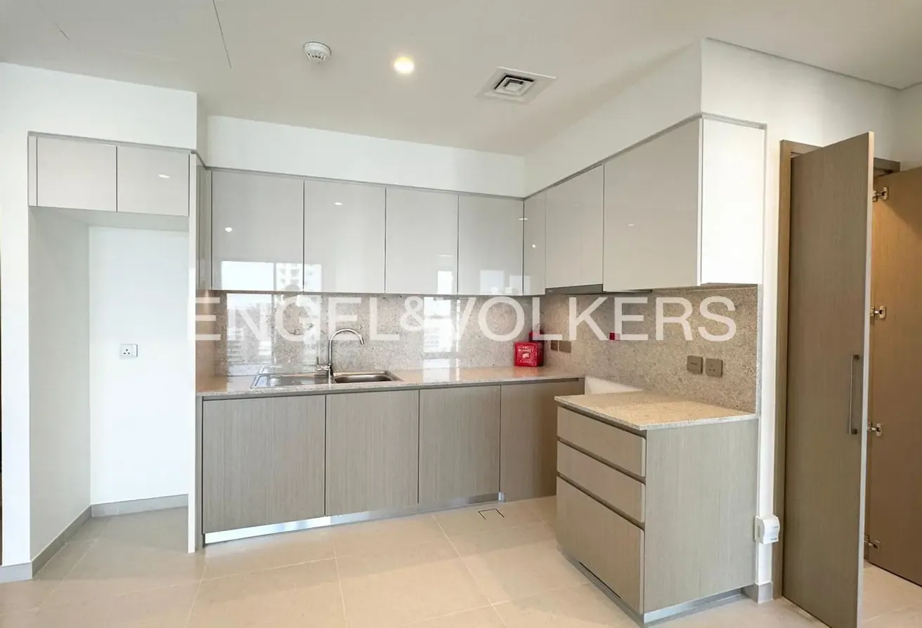 High Floor | Fully Furnished | Vacant on Transfer