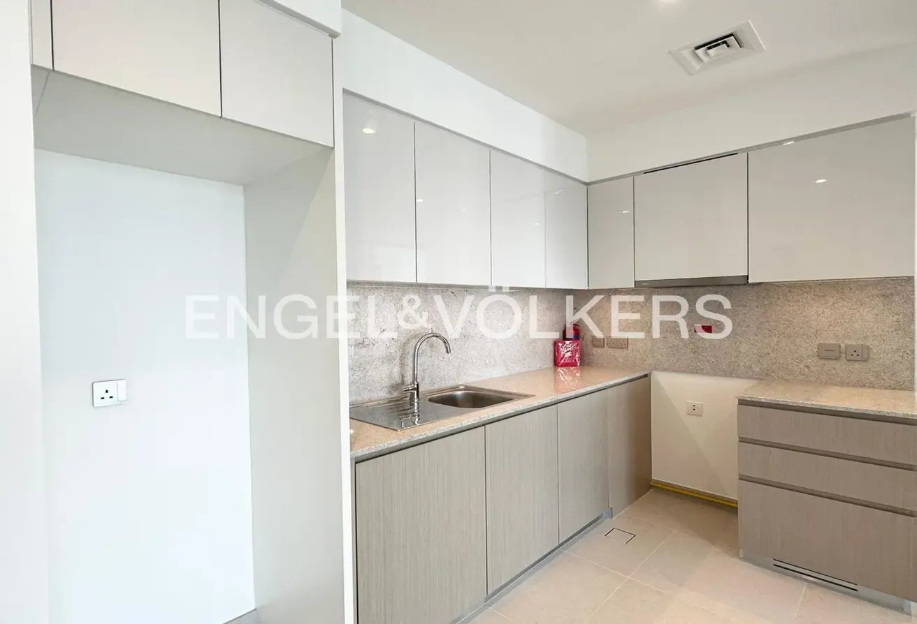 High Floor | Fully Furnished | Vacant on Transfer