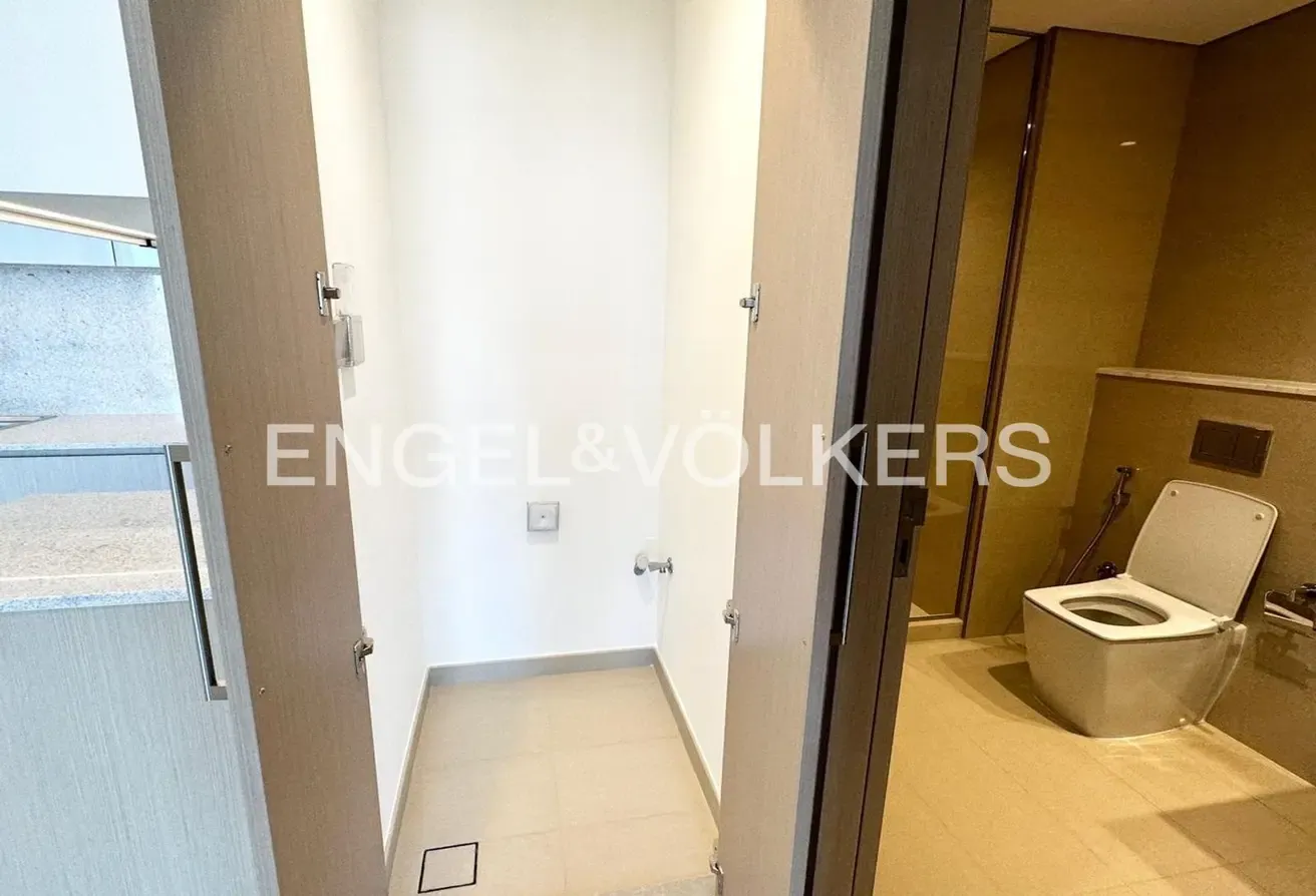 High Floor | Fully Furnished | Vacant on Transfer