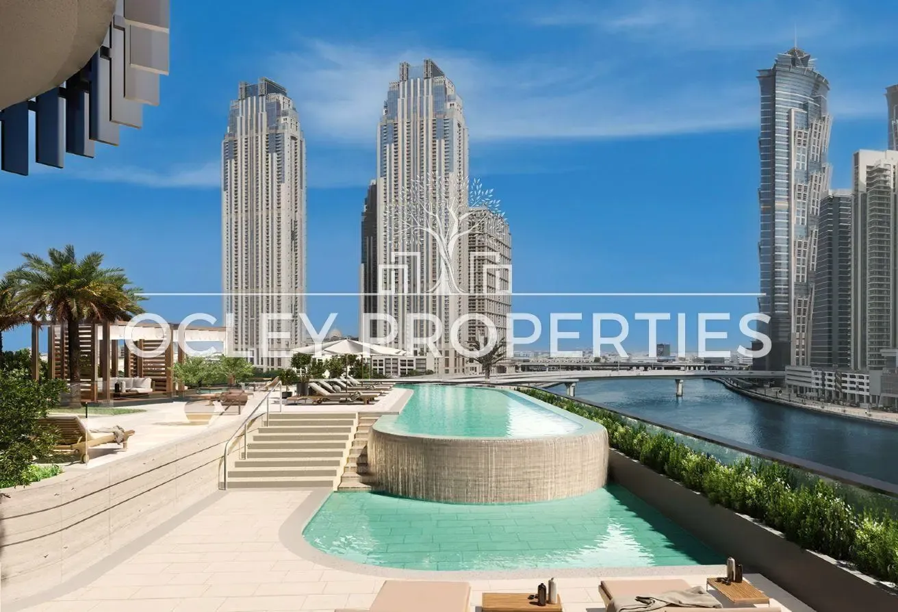 Canal Views | Prime Location | Luxury Living