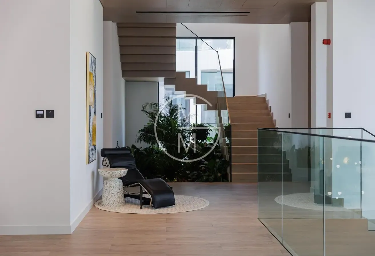 7 Bedroom | 27,000 Sq.ft | One of only 23