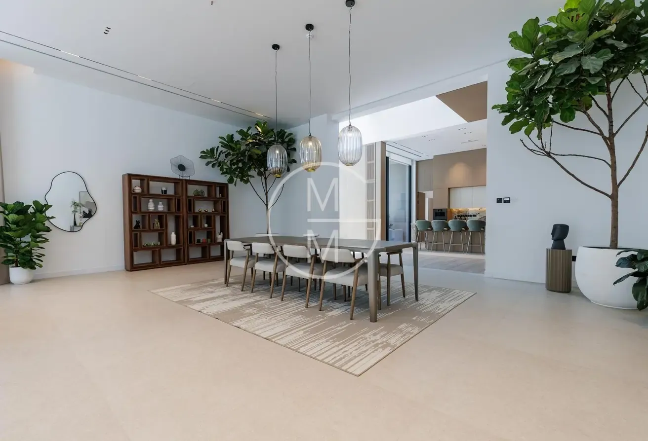 7 Bedroom | 27,000 Sq.ft | One of only 23