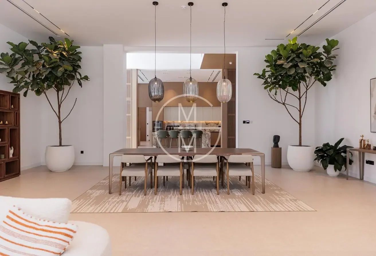 7 Bedroom | 27,000 Sq.ft | One of only 23