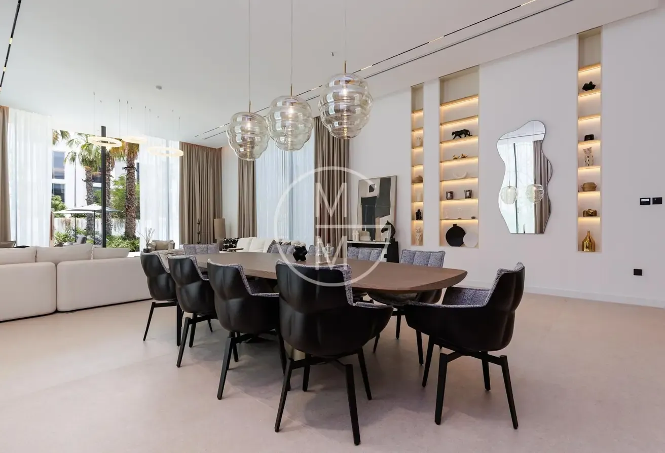 7 Bedroom | 27,000 Sq.ft | One of only 23