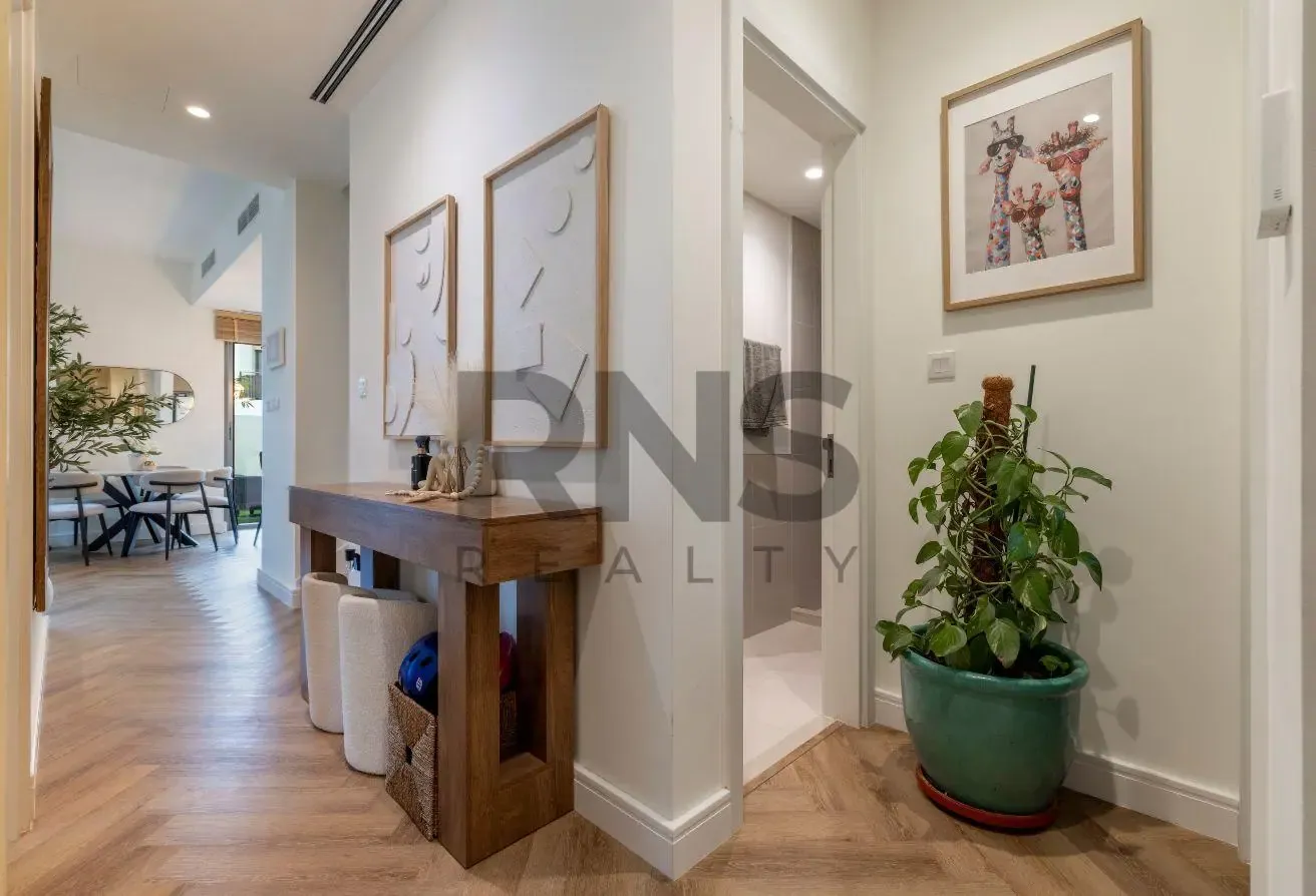 Upgraded Unit | Motivated Seller | Single Row | VO