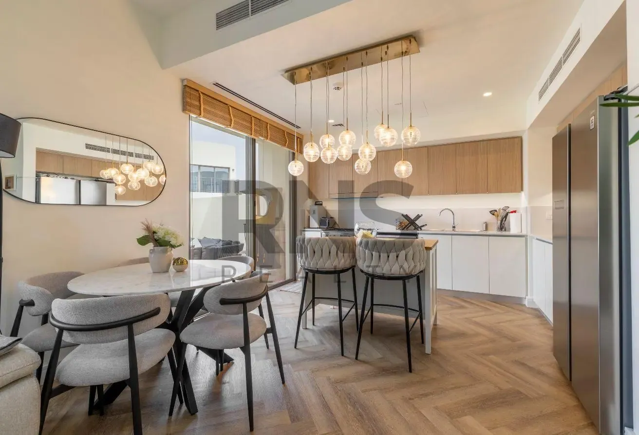 Upgraded Unit | Motivated Seller | Single Row | VO