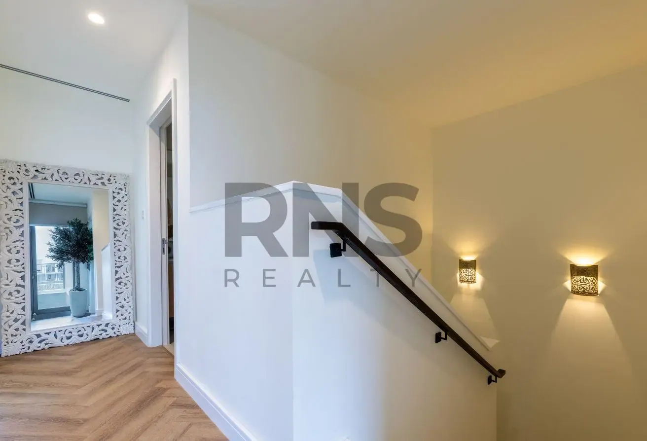 Upgraded Unit | Motivated Seller | Single Row | VO